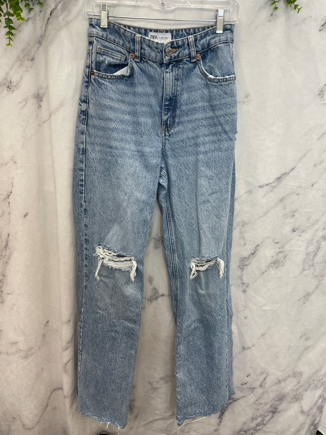 Zara Distressed 90's Full Length Jeans- US4