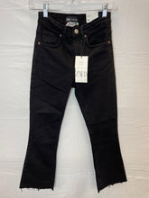 Load image into Gallery viewer, Zara Black Jeans NWT- 2
