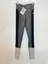 Load image into Gallery viewer, Gymshark Black/Gray Athletic Leggings NWT- XS
