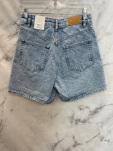 Load image into Gallery viewer, Zara High Rise Bermuda Shorts NWT- US6
