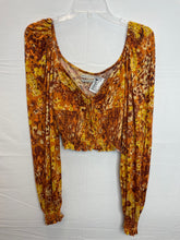 Load image into Gallery viewer, Urban Outfitters Floral Long Sleeve- Large
