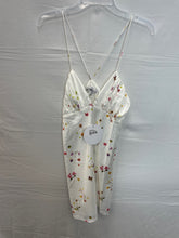 Load image into Gallery viewer, Princess Polly White W/Floral Print Silky Dress NWT- US8
