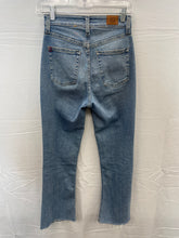 Load image into Gallery viewer, Medium Wash BDG &quot;High Rise Kick Flare Cropped&quot; Jeans- 1/25
